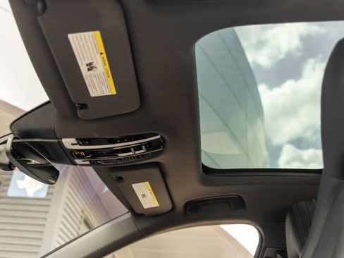 Certified 2022 Porsche Panamera Platinum Edition image 25