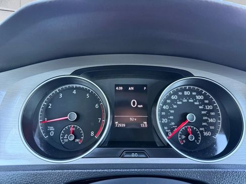 Used 2017 Volkswagen Golf SE FWD image 18