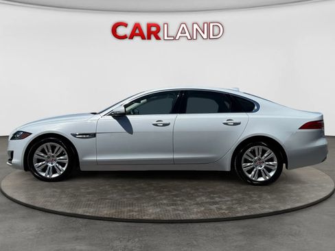 Used 2016 Jaguar XF Premium AWD/4WD image 2