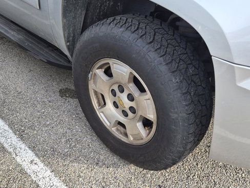 Used 2013 Chevrolet Tahoe LT AWD/4WD image 2