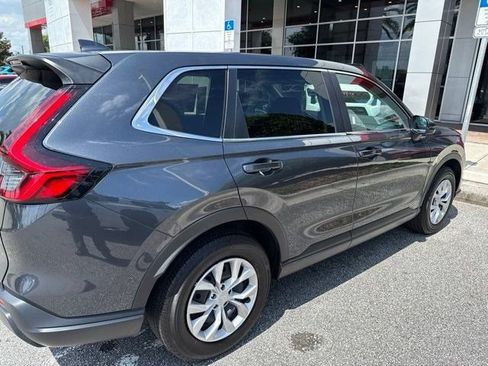 Used 2025 Honda CR-V LX image 6
