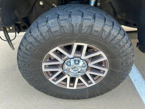 Used 2018 Ford F250 King Ranch w/ King Ranch Ultimate Package AWD/4WD image 3