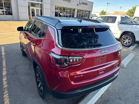 Used 2025 Jeep Compass Limited AWD/4WD image 2