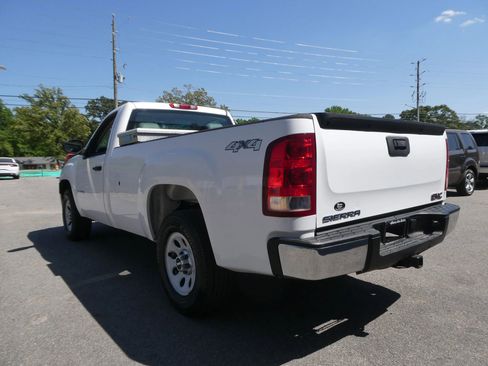 Used 2010 GMC Sierra 1500 W/T w/ Skid Plate Package AWD/4WD image 8
