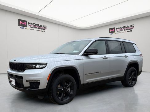 New 2025 Jeep Grand Cherokee L Limited w/ Luxury Tech Group II AWD/4WD image 8