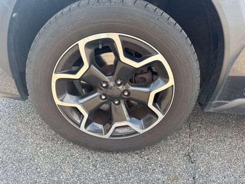 Used 2014 Subaru Crosstrek 2.0i Premium image 14