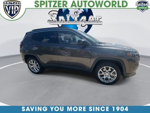 Used 2023 Jeep Compass Latitude w/ Sun and Sound Group AWD/4WD image 10