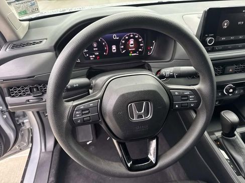 Certified 2025 Honda Accord LX image 21