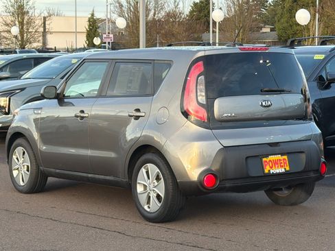 Used 2016 Kia Soul image 6