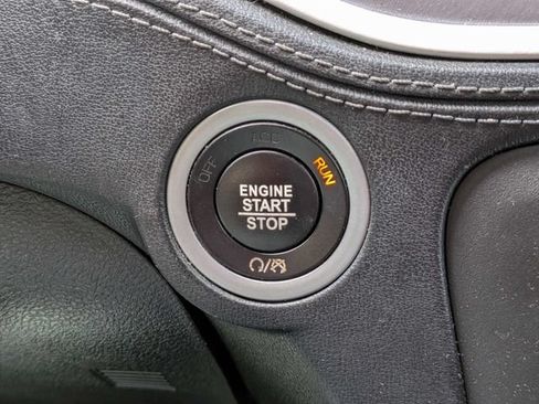 Used 2022 Dodge Charger R/T w/ Plus Group RWD image 19