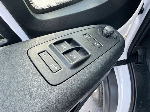 Used 2026 RAM ProMaster 2500 w/ Convenience Group FWD image 13