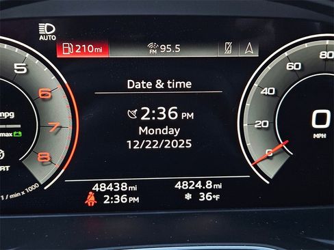 Used 2023 Audi Q5 2.0T Premium Plus image 11