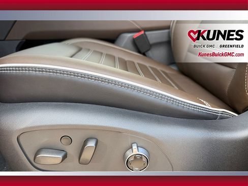 New 2027 GMC Acadia Denali Ultimate w/ LPO, Floor Liner Package AWD/4WD image 21
