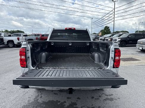 Used 2018 Chevrolet Silverado 1500 LT w/ Trailering Package AWD/4WD image 17