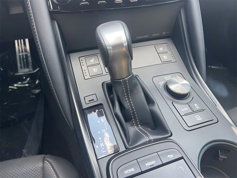 Used 2024 Lexus IS 500 image 18