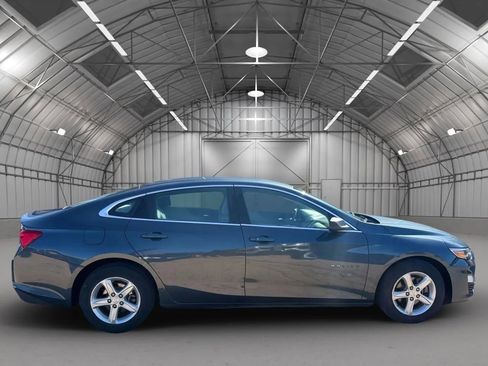 Used 2019 Chevrolet Malibu LS image 11