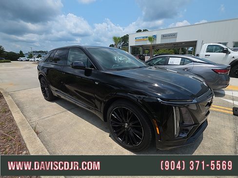 Used 2024 Cadillac Lyriq Sport AWD/4WD image 1