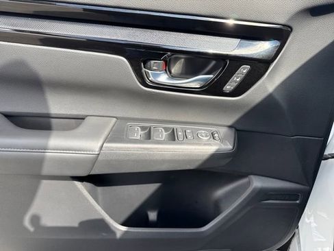 Used 2025 Honda CR-V EX-L image 9