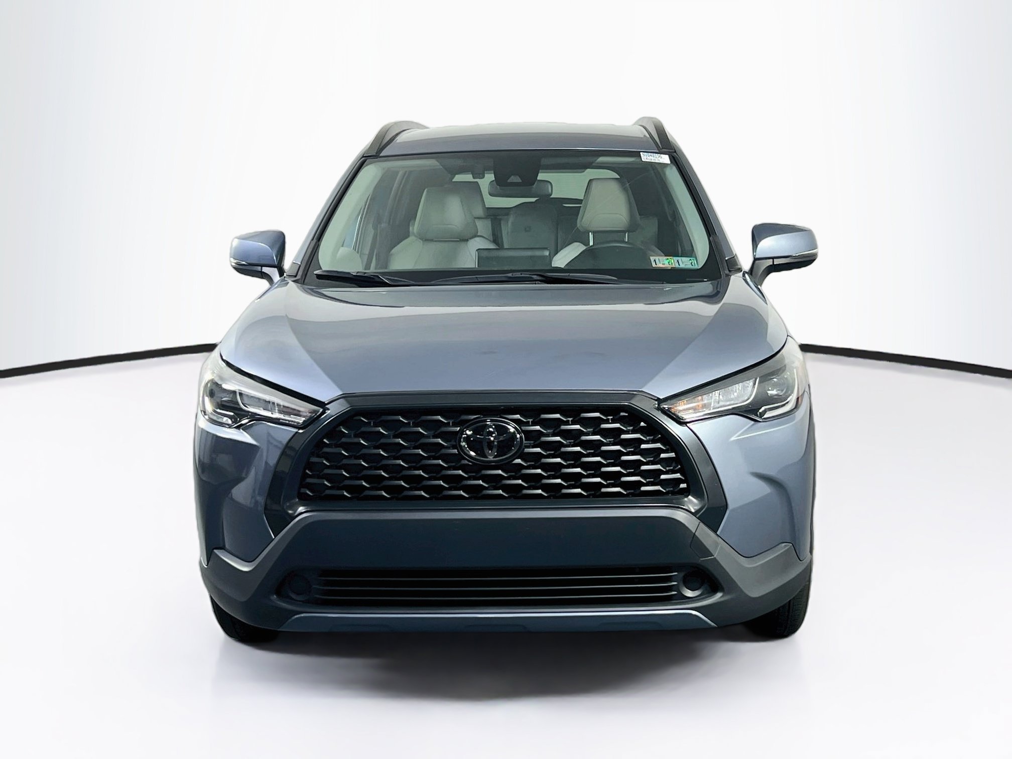 Used 2022 Toyota Corolla Cross LE AWD/4WD image 2