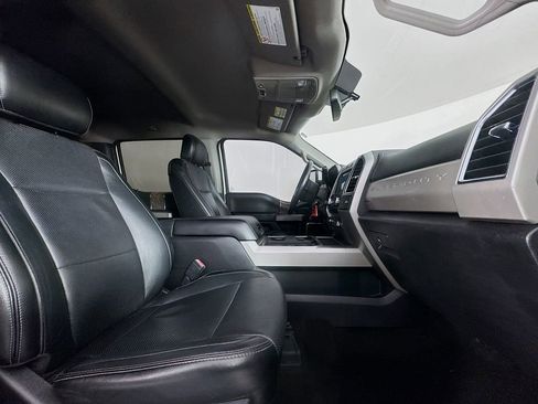 Used 2018 Ford F250 Lariat w/ Chrome Package image 33