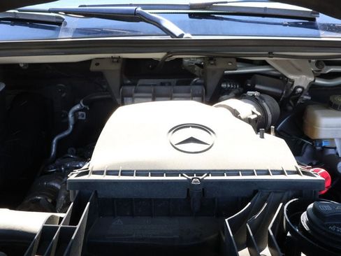 Used 2024 Mercedes-Benz Sprinter 2500 image 27