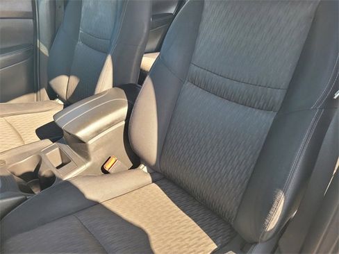 Used 2017 Nissan Rogue S image 13