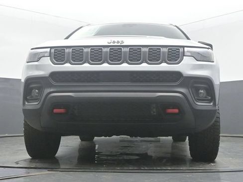 Used 2024 Jeep Compass Trailhawk w/ Sun and Sound Group AWD/4WD image 46