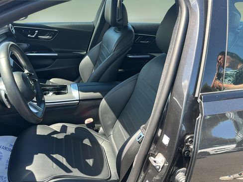 Used 2025 Mercedes-Benz C 300 Sedan image 17