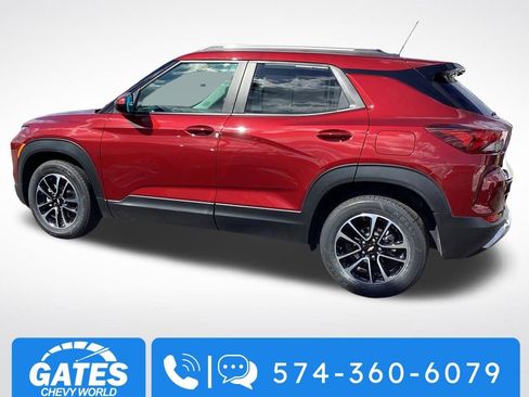 Used 2024 Chevrolet TrailBlazer LT w/ LT Cold Weather Package image 6