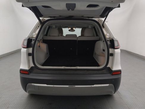 Used 2020 Jeep Cherokee Limited FWD image 29