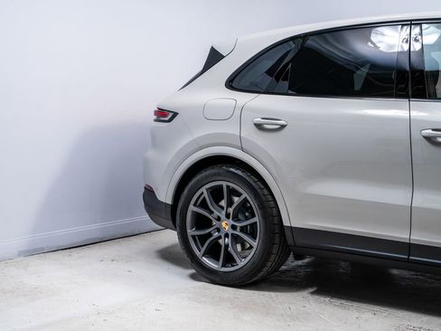 New 2026 Porsche Cayenne image 11