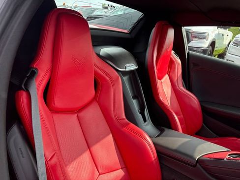 Used 2023 Chevrolet Corvette Stingray Preferred Conv w/ Z51 Performance Package RWD image 10