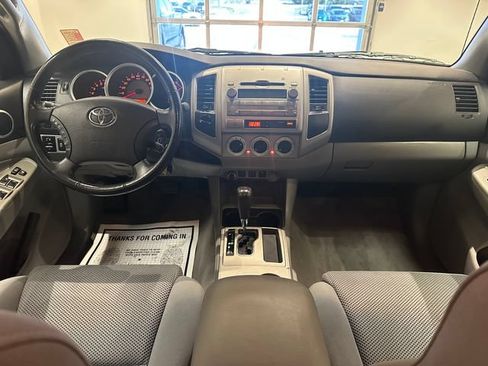 Used 2010 Toyota Tacoma 4x4 Double Cab w/ TRD Off-Road Pkg image 8