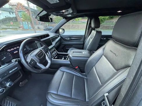 Used 2021 GMC Yukon Denali image 9