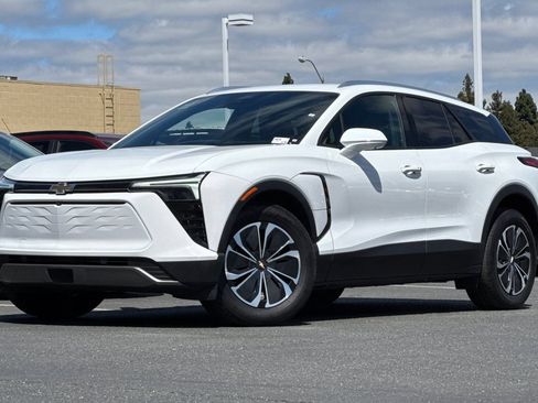 Used 2024 Chevrolet Blazer EV LT AWD/4WD image 9
