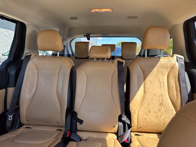 Certified 2024 Kia Carnival EX FWD image 11