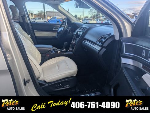 Used 2017 Ford Explorer Platinum image 15