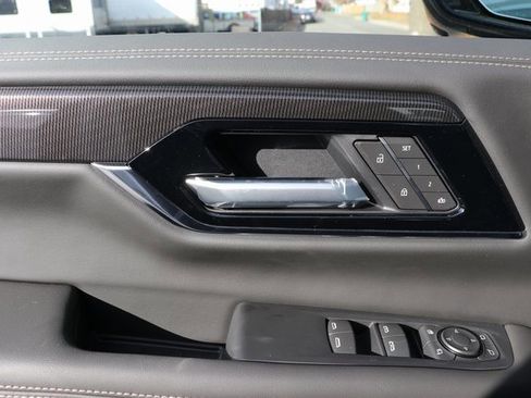 New 2026 GMC Yukon Elevation image 20