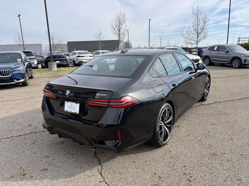 New 2026 BMW 530i xDrive w/ M Sport Package AWD/4WD image 7