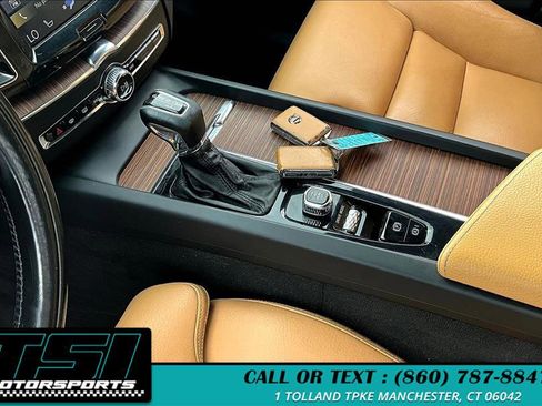 Used 2019 Volvo XC60 T5 Inscription w/ Protection Package Premier image 15