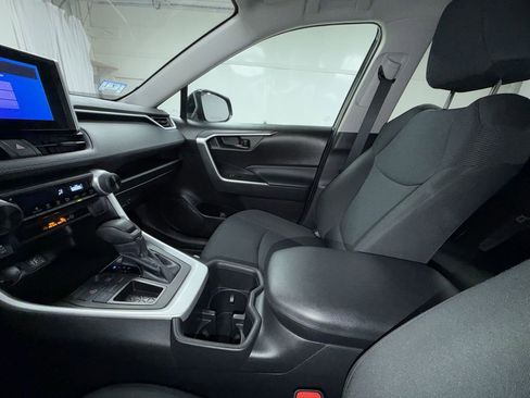 Certified 2023 Toyota RAV4 LE image 22