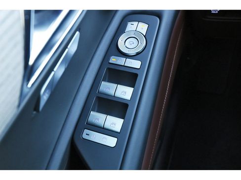 Used 2025 Genesis GV80 3.5T Prestige image 22