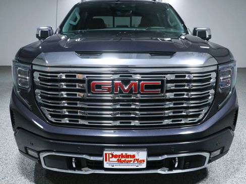Used 2023 GMC Sierra 1500 Denali w/ Denali Reserve Package AWD/4WD image 4