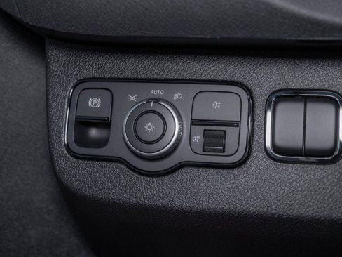 Used 2026 Mercedes-Benz Sprinter 2500 image 17