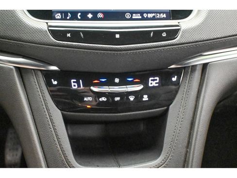 Used 2020 Cadillac XT5 Luxury FWD image 44