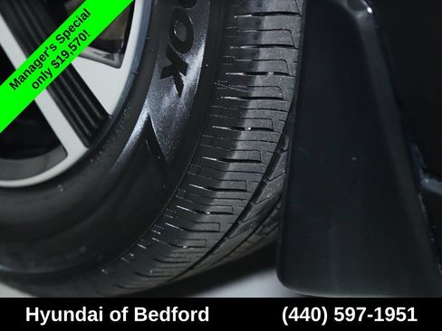 Used 2024 Nissan Sentra SV FWD image 36
