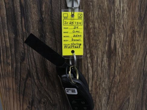 Used 2024 GMC Sierra 2500 Denali w/ Technology Package image 40