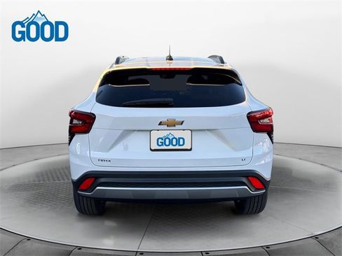 New 2026 Chevrolet Trax LT image 4