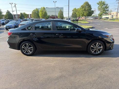 Certified 2023 Kia Forte LXS FWD image 6