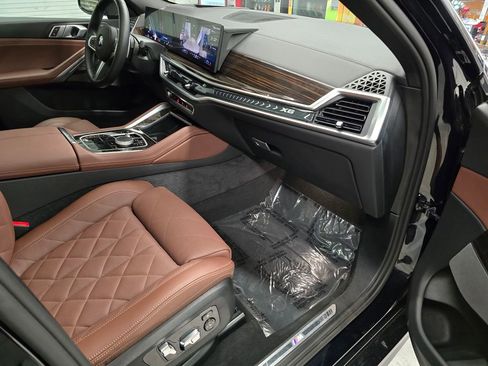 Used 2026 BMW X6 xDrive40i AWD/4WD image 32